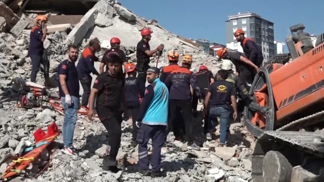 40 kişinin öldüğü Yaşam Konutları davasında müteahhide 12 yıl hapis