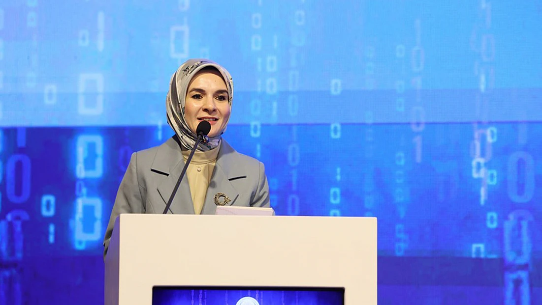 Bakü’de Dijital ortamda çocukların korunması konferansı