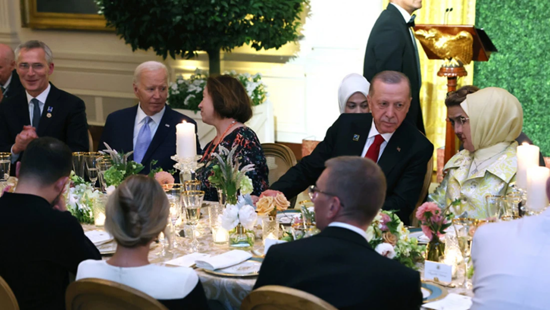 Başkan Erdoğan, NATO zirvesi akşam yemeğine katıldı