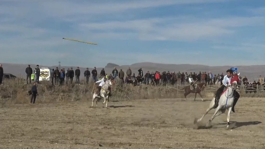 Cirit ve at yarışları nefes kesti