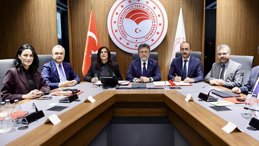 Deniz suyunu içme suyuna dönüştürecek arıtma tesisi için imzalar atıldı