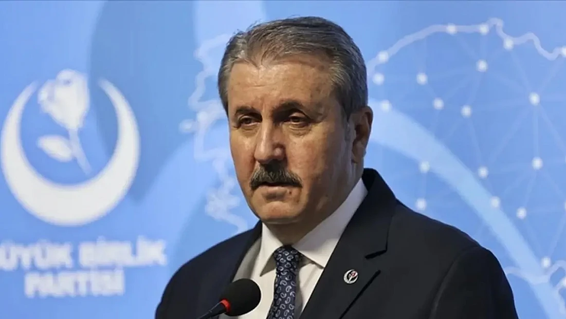 Destici'den BBP teşkilatlarına Türk bayrağı asılması talimatı