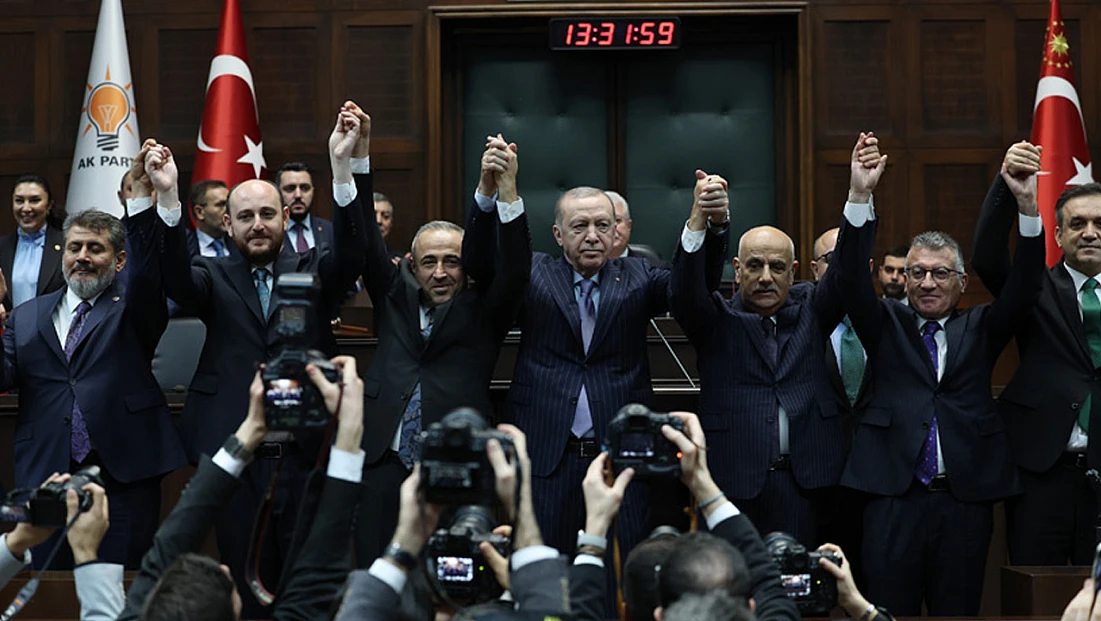 Kahramanmaraş, Mersin ve İstanbul Milletvekilleri AK Parti’ye katıldı