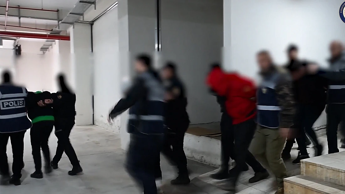 Kırşehir merkezli dolandırıcılık operasyonlarında 17 kişi tutuklandı