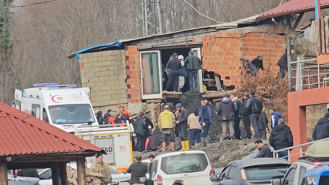 Maden ocağında göçük! 3 işçi mahsur kaldı