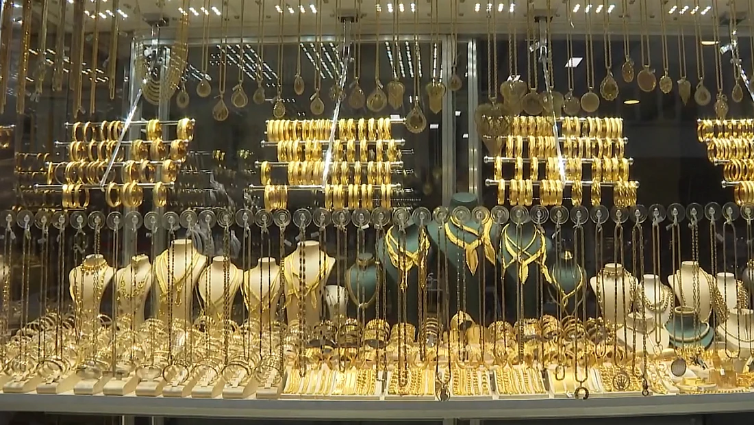 Sevgililer Günü için gençler gümüş, yetişkinler altın tercih ediyor