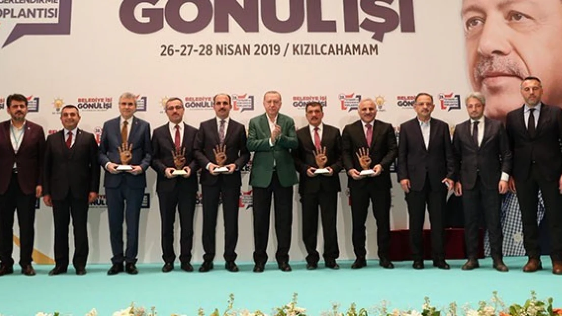 Cumhurbaşkanı Erdoğan'dan Başkan Güngör'e ödül!