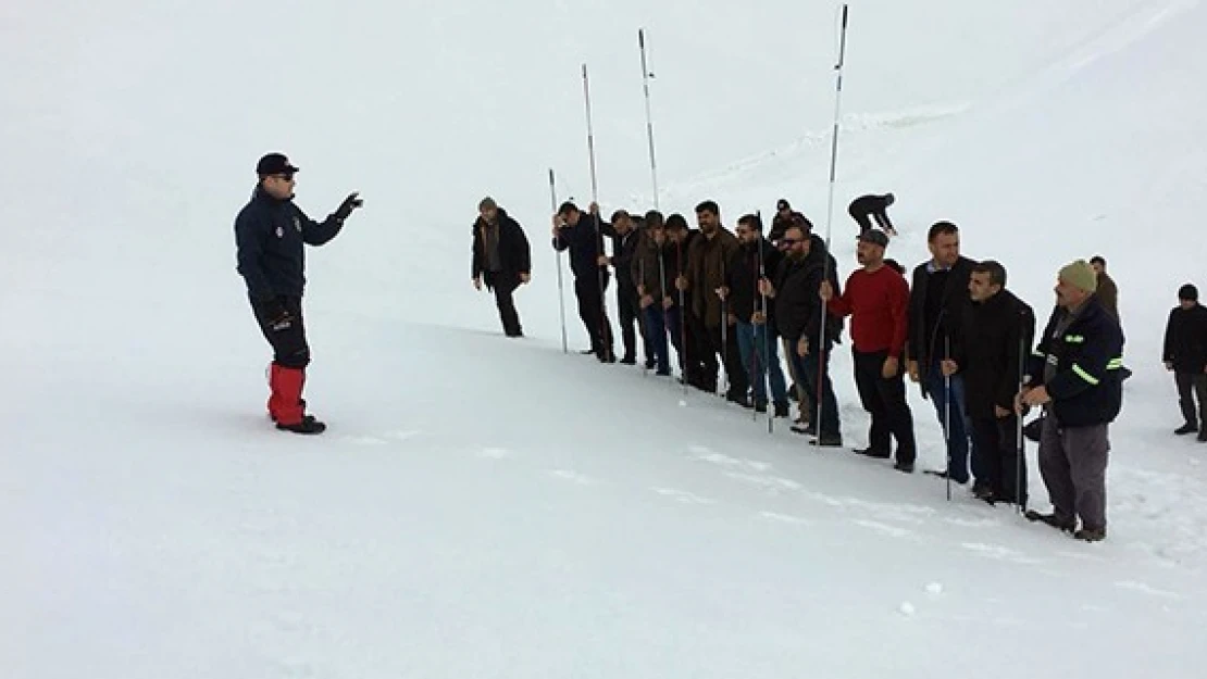 Kahramanmaraş'ta kurtarma timlerine uygulamalı eğitim!