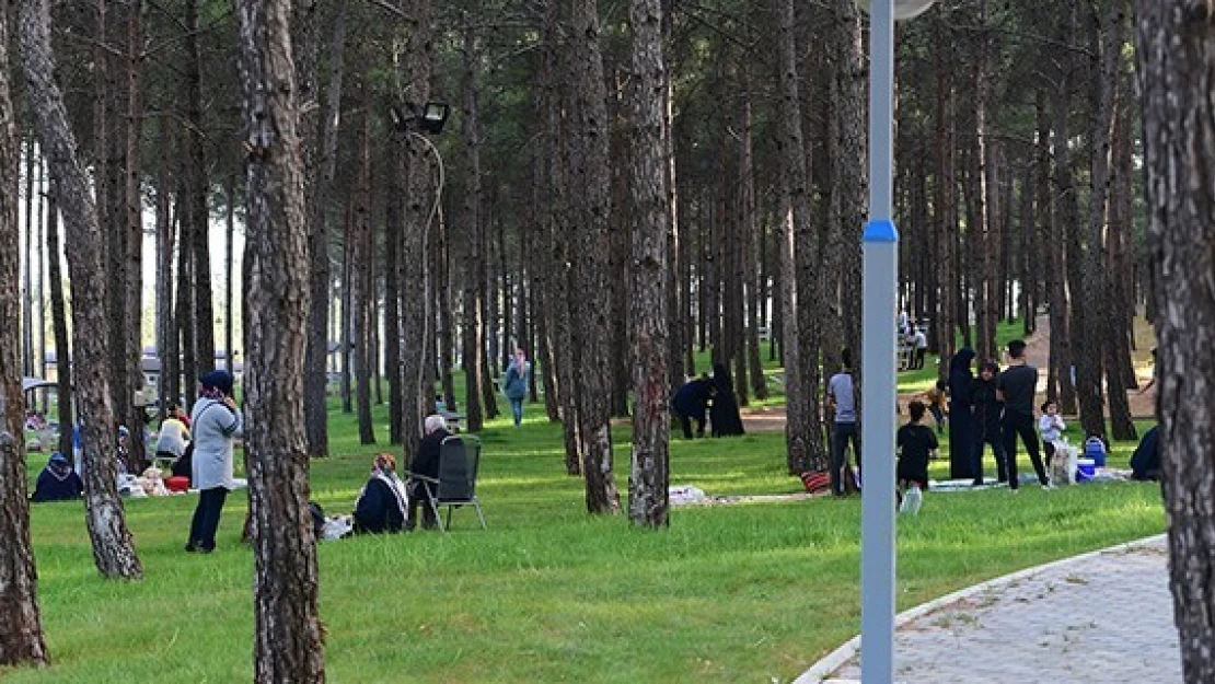 Doğal Yaşam Parkında iftar bir başka güzel!