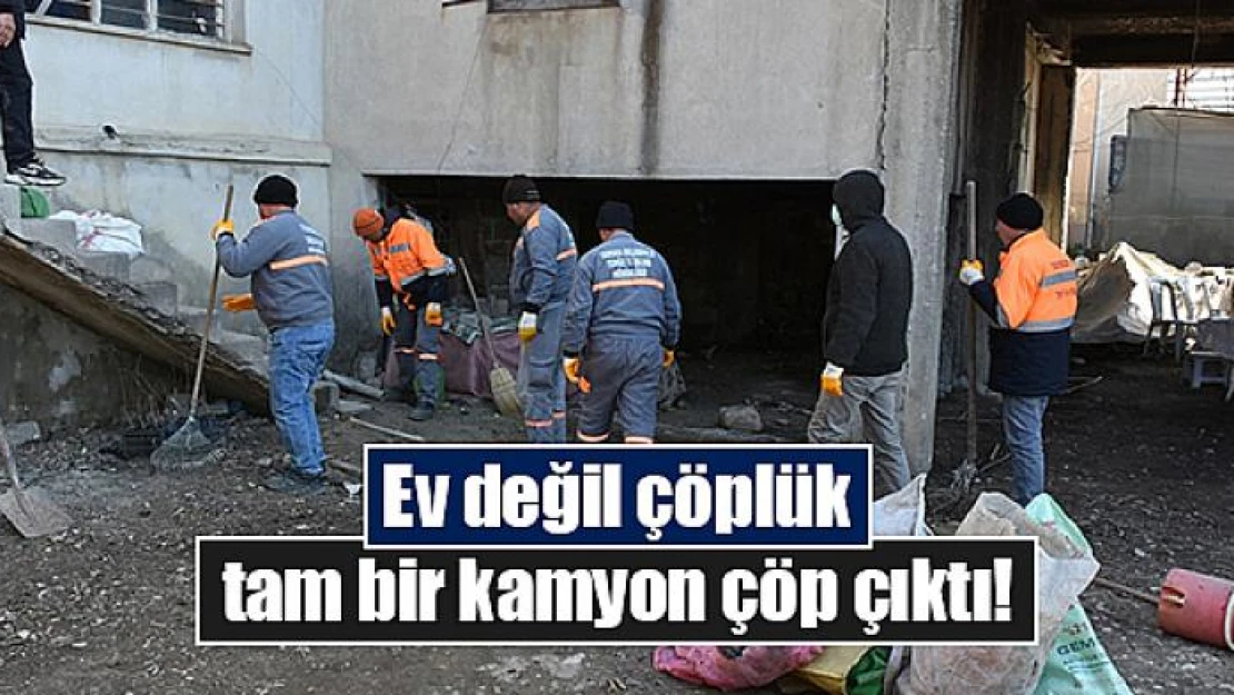 Ev değil çöplük tam bir kamyon çöp çıktı!