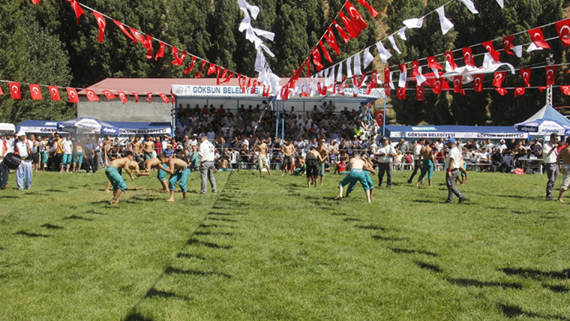 1032 güreşçi, Göksun er meydanında kıyasıya yarıştı