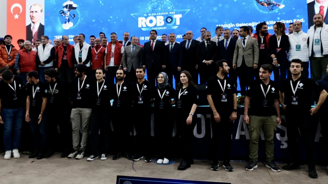 16. Uluslararası MEB Robot Yarışması'nda ödüller sahiplerini buldu