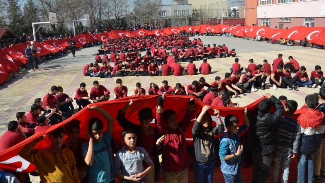 Kahramanmaraş'ta öğrencilerden Bahar Kalkanı Harekatına destek