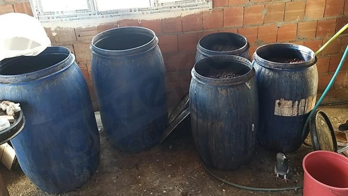 3 bin 520 litre sahte içki ele geçirildi