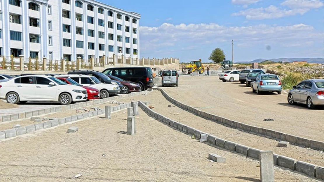 6 bin kişiye istihdam sağlaması planlanan Kuyumcukent'e yeni otopark