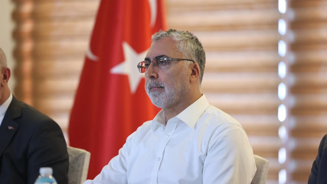 81 İlin SGK İl Müdürleri Bakan Işıkhan, başkanlığında toplandı