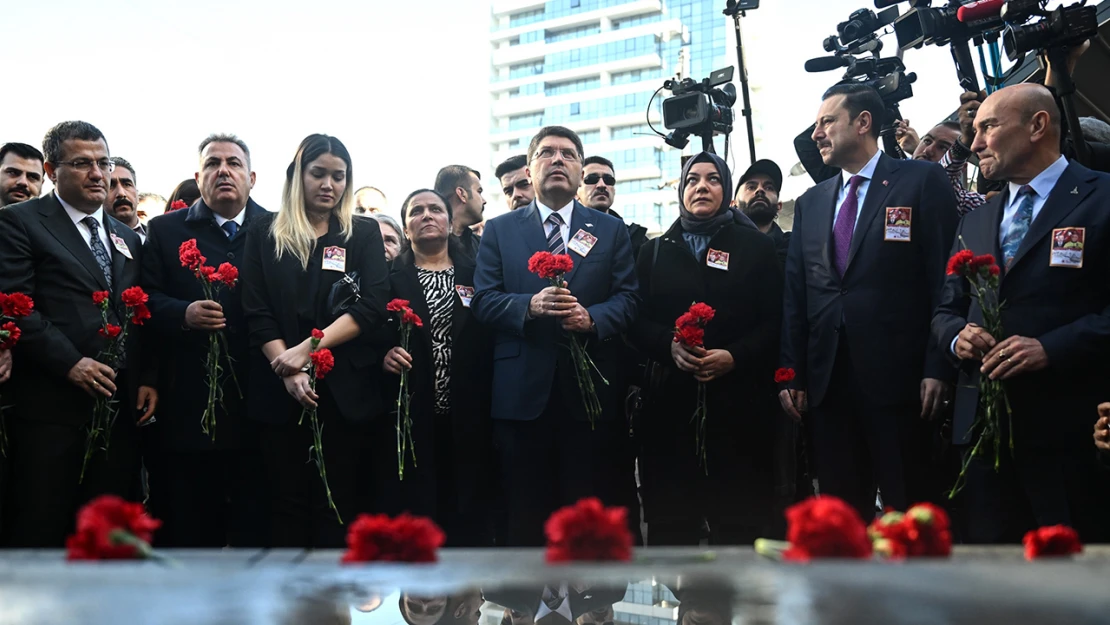 Adalet Bakanı Tunç, İzmir'de Şehit Fethi Sekin ve Musa Can'ı anma törenine katıldı