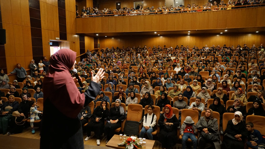 Aile Danışmanı Erdim, ebeveyn - çocuk ilişkisine ışık tuttu