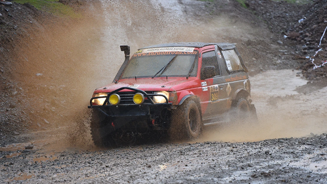 Akdeniz Off-Road Kupası 3'üncü Ayak yarışları nefes kesti