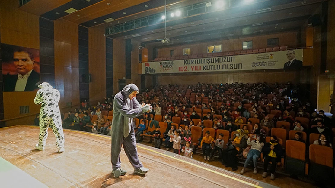 Ali Baba'nın Çiftliği'nde kahkaha tufanı