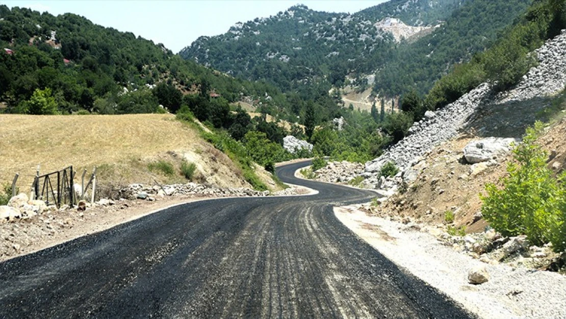 Andırın'da 10 Mahallenin yolu yenileniyor