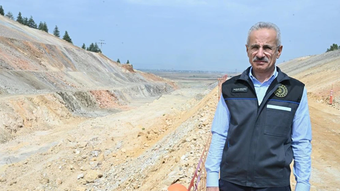 Ankara-İzmir hızlı tren hattının hizmete gireceği tarih açıklandı