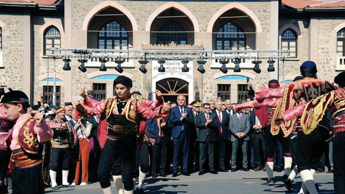 Ankara'nın başkent oluşunun 99. yılı