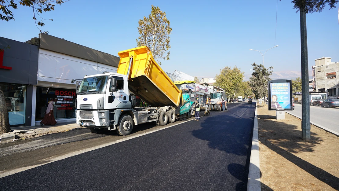 Azerbaycan Bulvarı yenileniyor