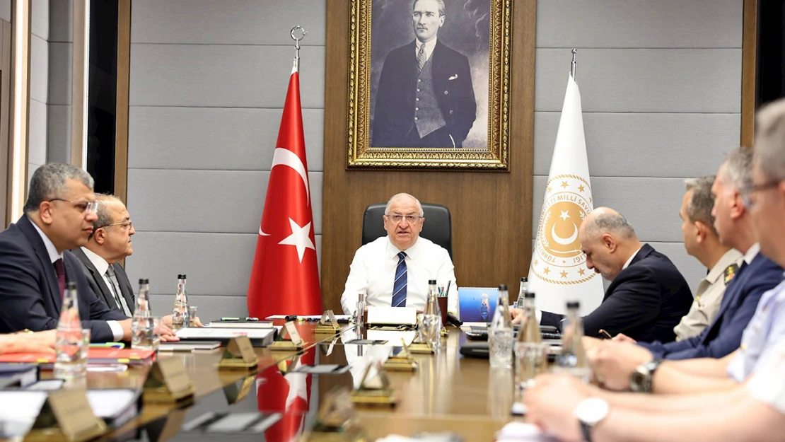 Bakan Güler: 'Terör koridoru kurulmasına müsaade etmeyeceğiz'