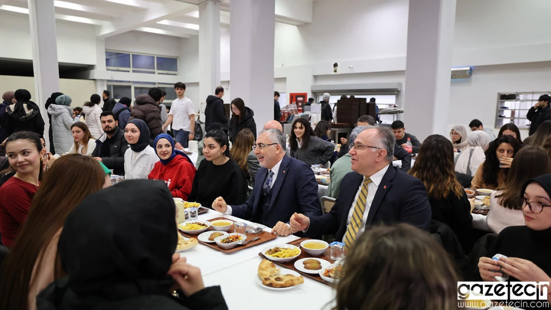 Bakan Işıkhan duyurdu! Öğrencilere günlük 1083 lira cep harçlığı