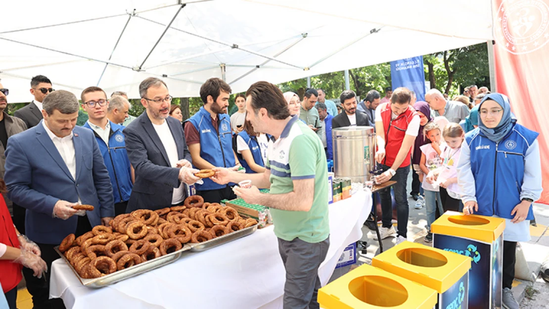 Bakan Kasapoğlu, YKS sürecinde ailelere destek verdi