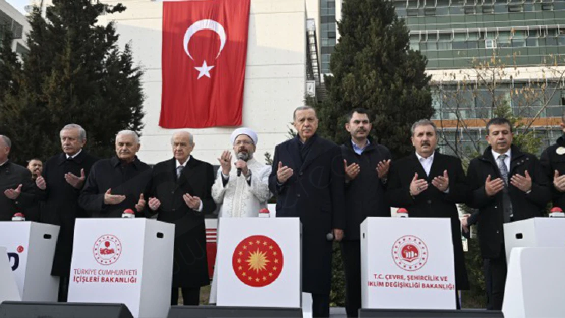 Bakan Kurum: 11 İlimizi yeniden ayağa kaldırmak için gece-gündüz çalışacağız