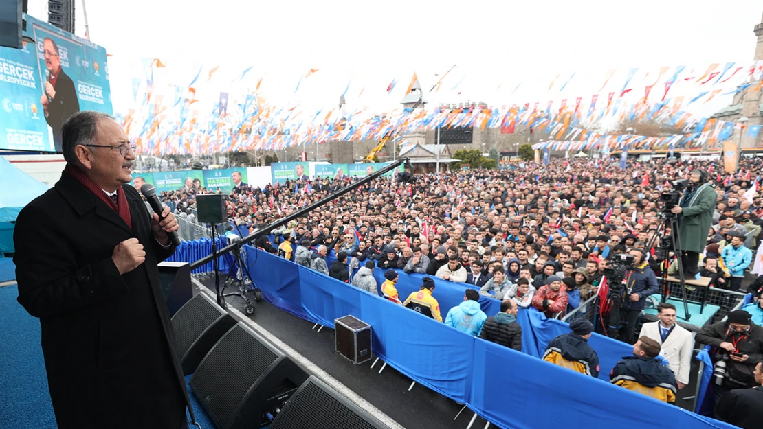 Bakan Özhaseki, 'Bizim derdimiz, Millet, Bayrak, Ezan, bölünmez bütünlük'