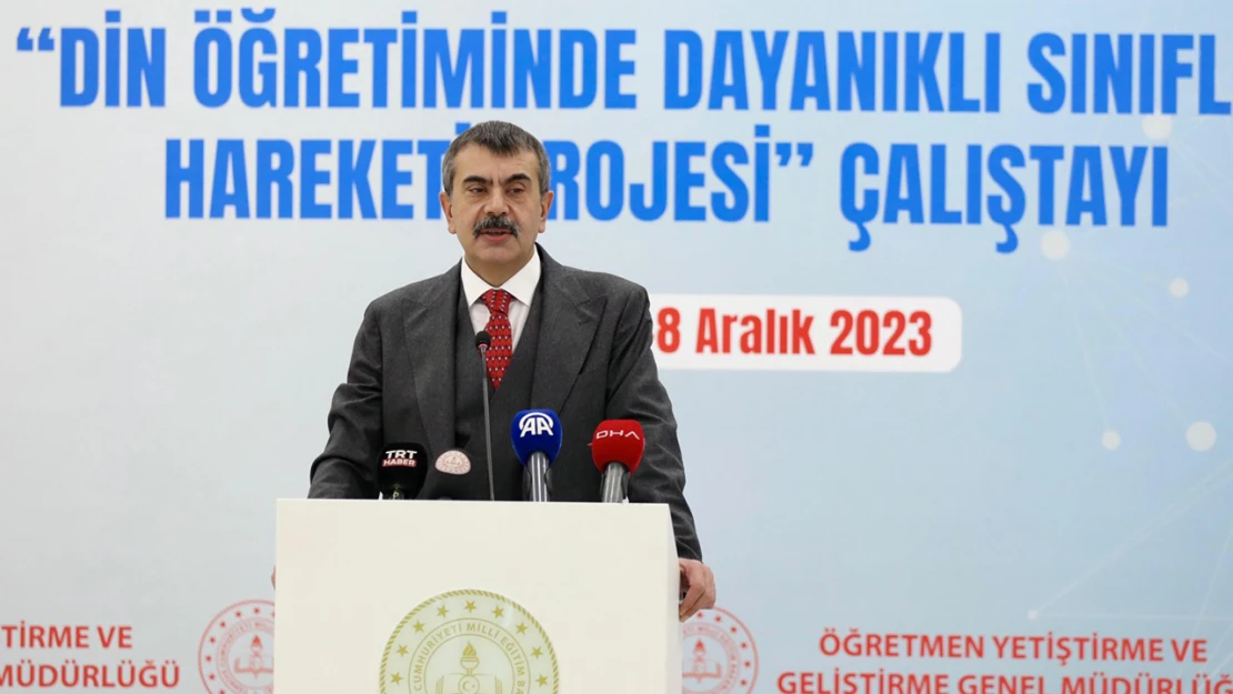 Bakan Tekin, Din Öğretiminde Dayanıklı Sınıflar Hareketi projesi programına katıldı