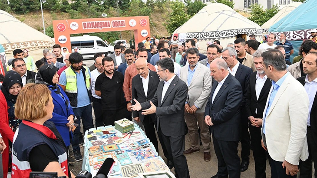 Bakan Yumaklı'dan Dayanışma Obası'nda bayram ziyareti