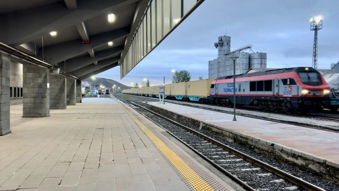 Bakü-Tiflis-Kars demiryolu hattı yeniden açıldı