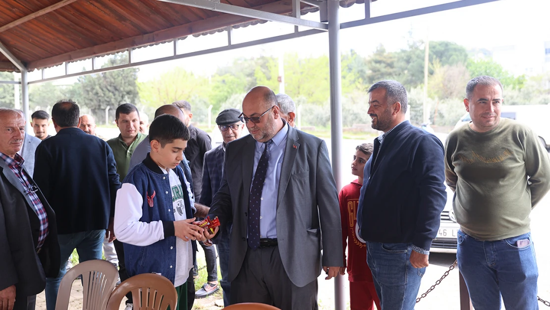 Başkan Akpınar, mahalle ziyaretleri yaparak vatandaşlarla hasbihal etti