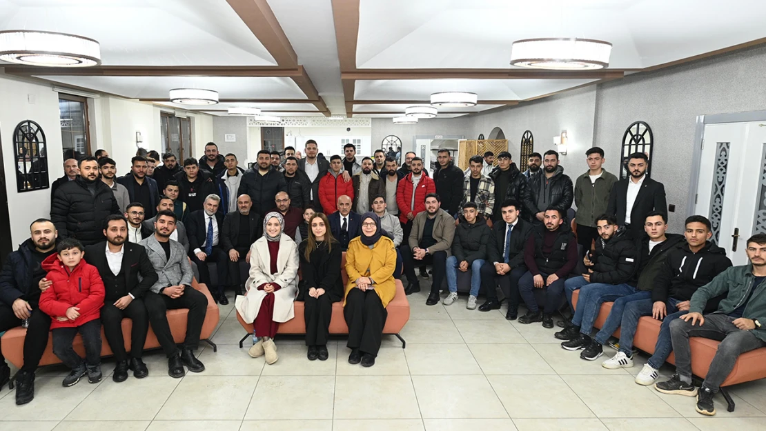 Başkan Görgel, müjdeyi verdi! Gençler için yeni projeler yolda