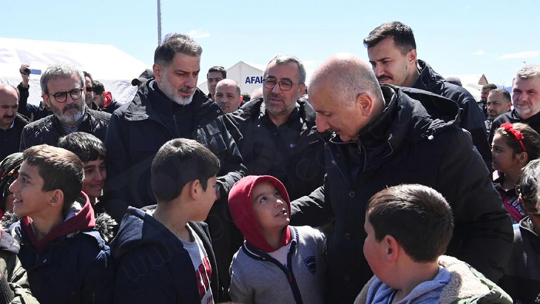 Başkan Güngör, Bakan Karaismailoğlu ile barınma merkezlerini ziyaret etti