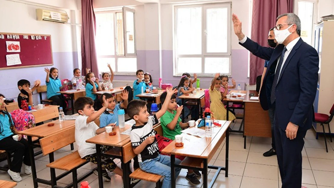 Başkan Güngör, öğrencilerin mutluluğunu paylaştı