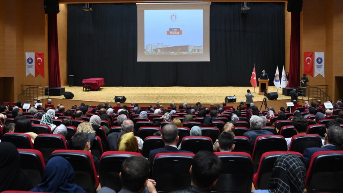 Başkan Güngör, 'Sağlık çalışanlarımızın bayramını kutluyoruz'