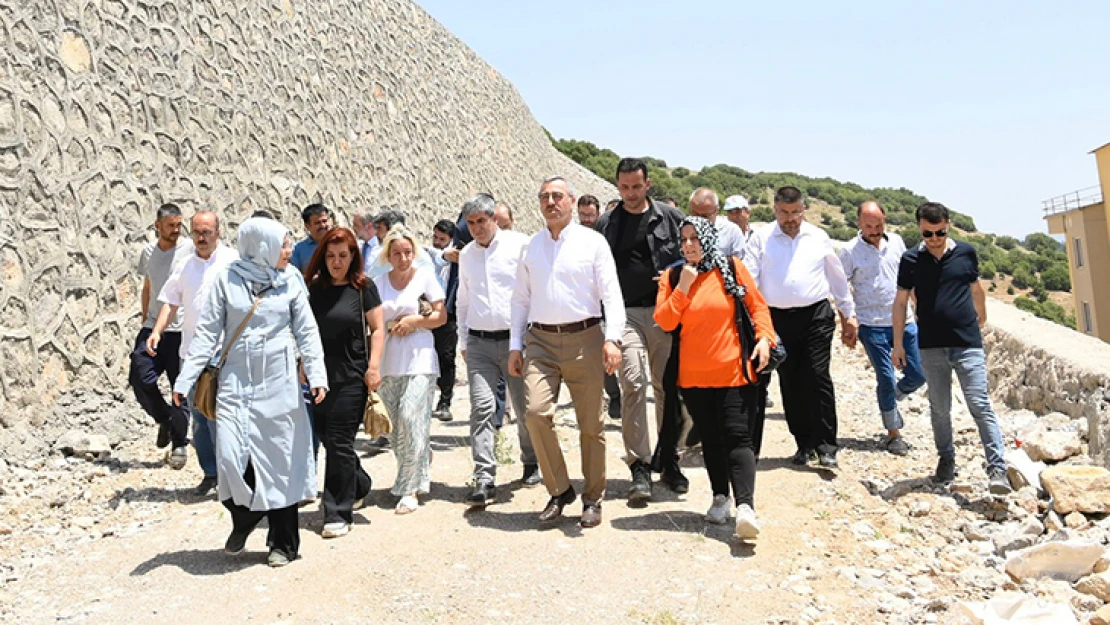 Başkan Güngör, Yıldızkent Konutları'nda inceleme yaptı