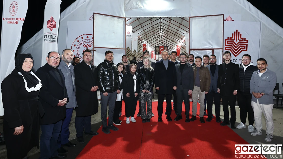 Başkan Hanifi Toptaş, ilk iftarını depremzede vatandaşlarla açtı