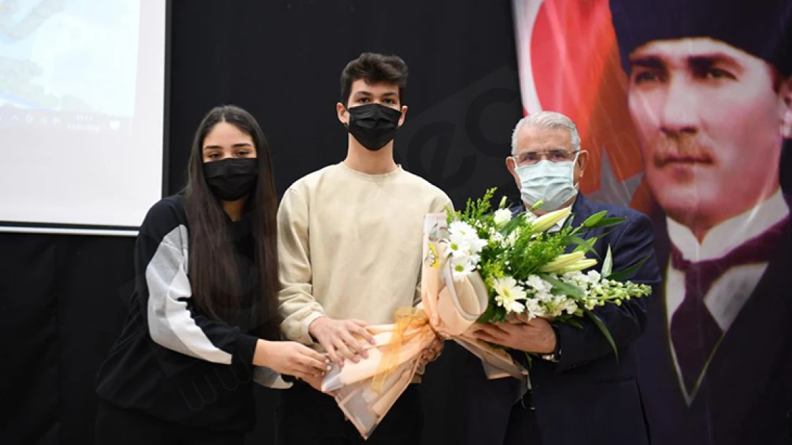 Başkan Mahçiçek, kariyer günleri kapsamında lise öğrencileriyle buluştu