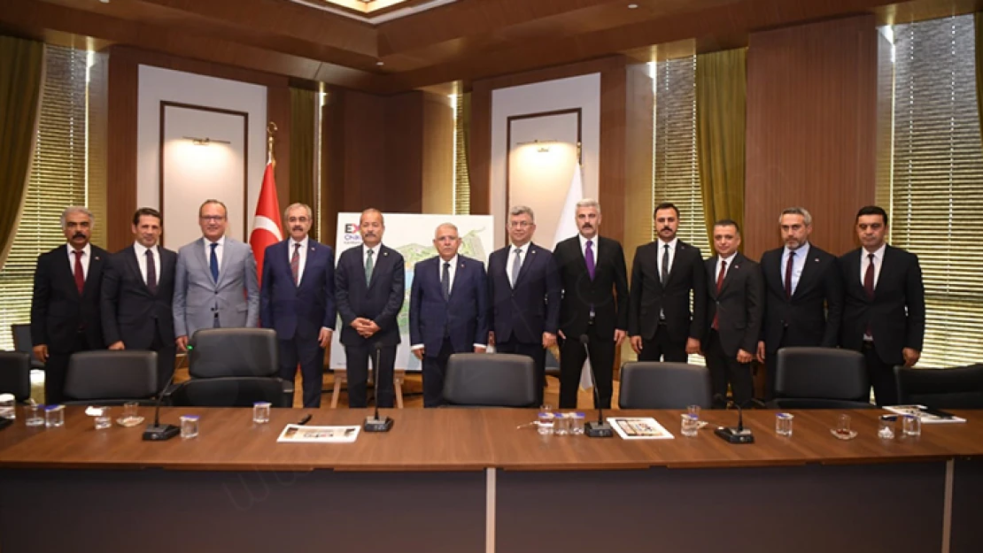 Başkan Mahçiçek, MHP heyetine EXPO 2023 anlattı