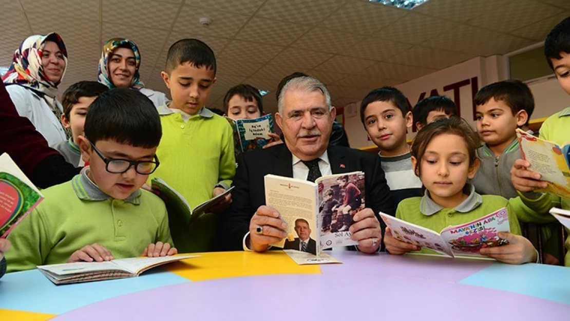 Başkan Mahçiçek'ten Dünya Okuma Günü mesajı