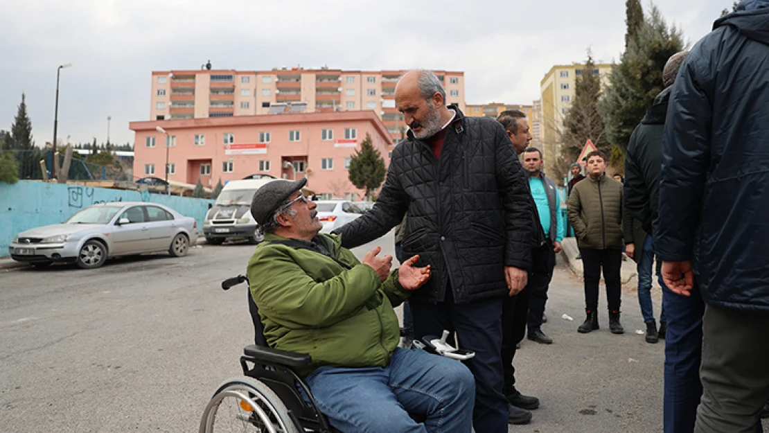 Başkan Okay, depremzedeleri ziyaret etti