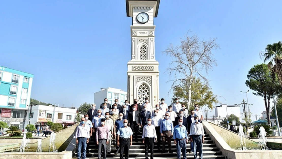 Başkan Okumuş, Millet Meydanında muhtarlarla buluştu