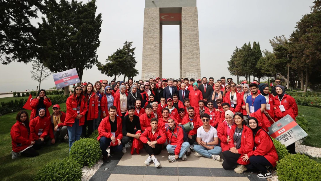 Binlerce genç 'Şühedanın İzinde' yürüdü