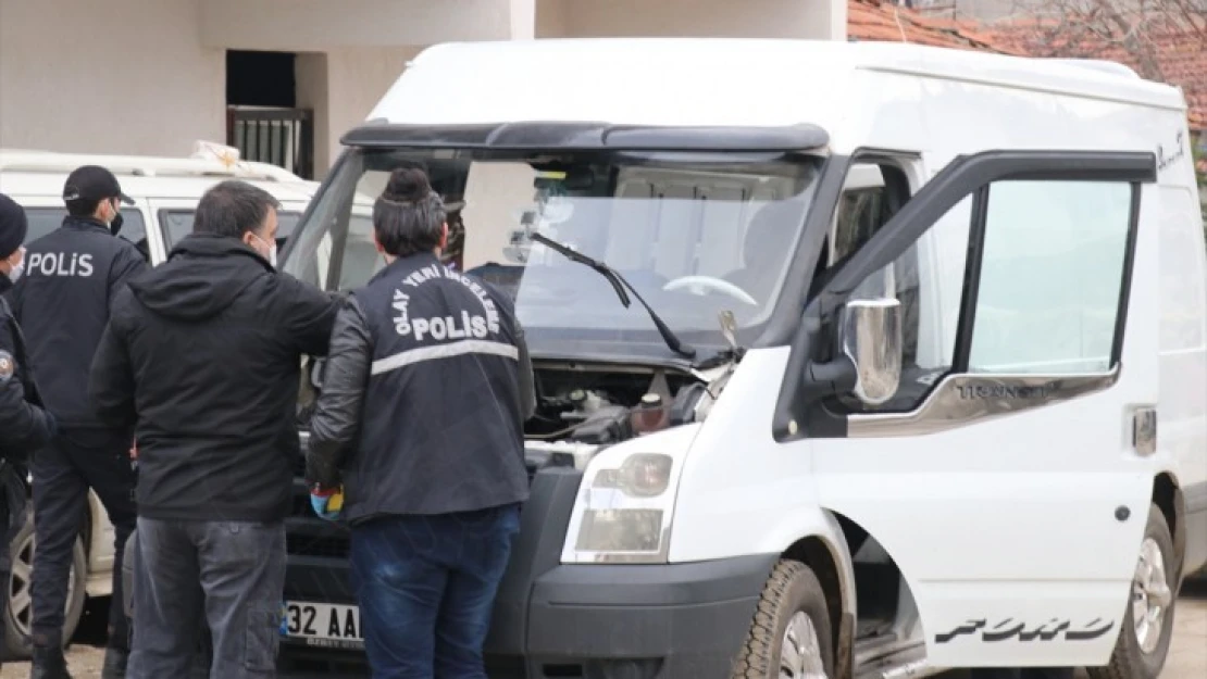 Bir araca silahlı saldırı düzenlendi, hamile kadın yaralandı